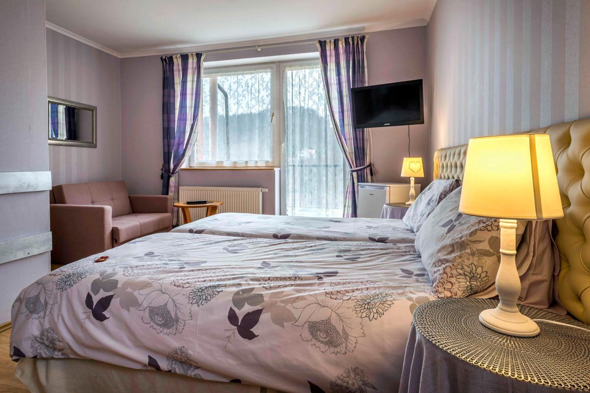 Pensjonat Nad Jeziorem Lakeside Brodnica Dolna Esterno foto